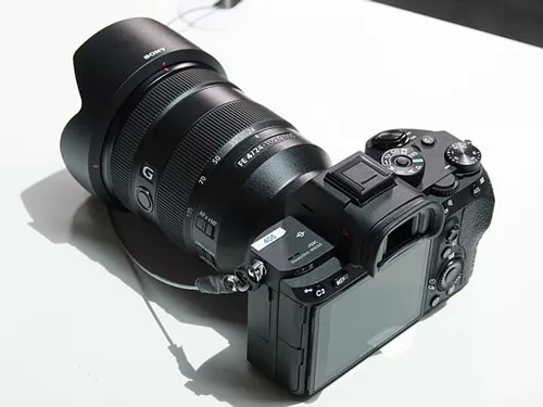چه لنز‌هایی با دوربین Sony Alpha a7R III سازگار هستند؟